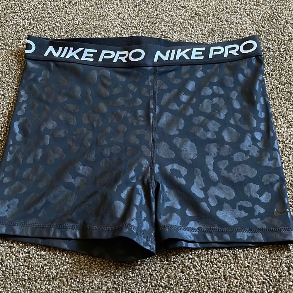 Nike pro